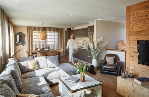 La Villa Ski Chalet | Chalet Mi Amur