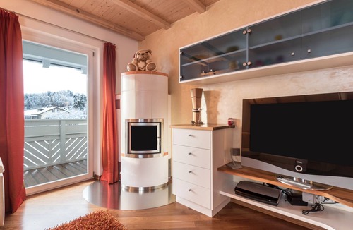 Collalbo Apartment | Charming Apartment "Sahara" in Villa Anina with Pool