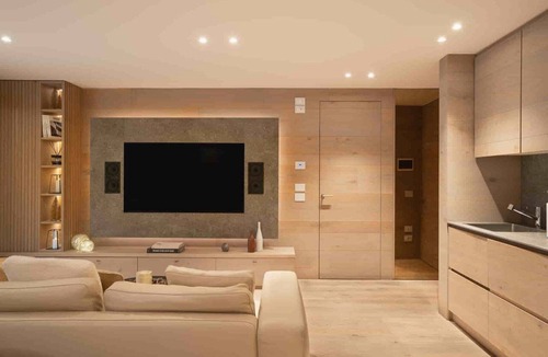 Palu Condo | Chic 2 Bedroom condo in Madonna di Campiglio W/Hot tub & Sauna. PET FREE ZONE!