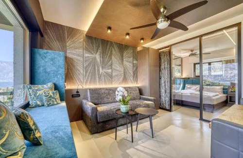 Malcesine Apartment | City CENTRAL Apartment - via Panoramica 38 - MALCESINE - Pool & Amazing Lakeview