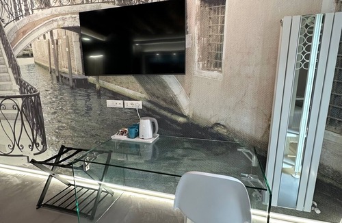 Rovigo Apartment | City Fun, a wonder in the historic center dreaming of Venice.