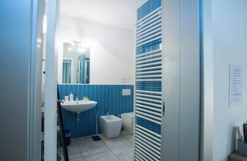 Porotto House | Classic Triple Room BLU ROOM