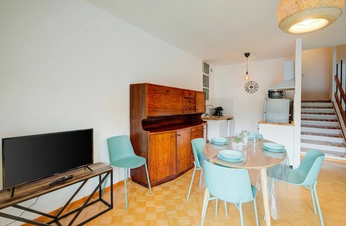Bardonecchia Apartment | Comfort Tra Fiume E Pini with Shared Garden and Balcony, Bardonecchia, Italy