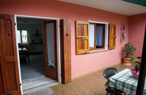 Gardola Apartment | CORTE FABRIZIO – SCHÖNE FERIENWOHNUNG IM HISTORISCHEN ORTSKERN VON TIGNALE