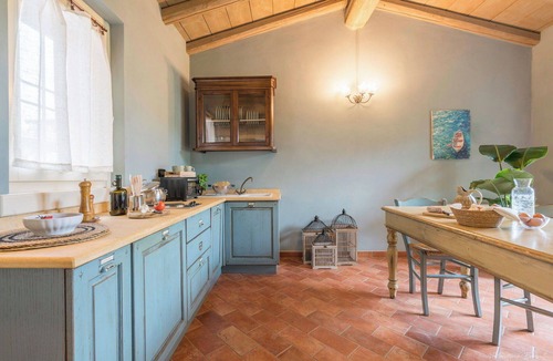 Pozzolengo Villa | Cosy apartment in villa for 2 people with A/C, pool, WIFI and pets allowed, close to Sirmione