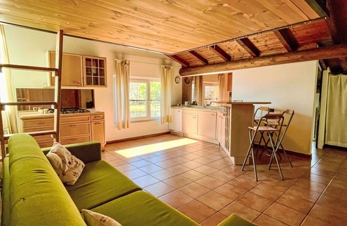 Valtellina Apartment | Cosy apartment for 3 people with WIFI, balcony, pets allowed and panoramic view
