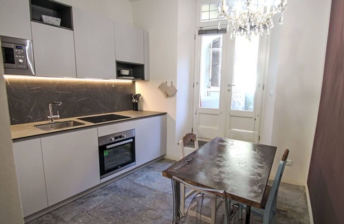 Pallanza Apartment | Cosy apartment for 2 people with WIFI, TV, patio and pets allowed
