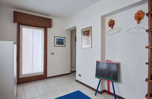 Santa Maria - Rezzonico Apartment | Cosy apartment for 4 guests with WIFI, TV, terrace and pets allowed