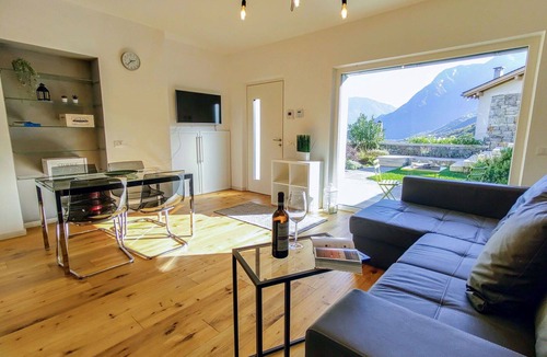 San Pietro Apartment | Cosy apartment for 4 people with A/C, WIFI, TV and patio