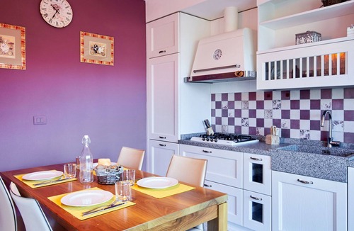Lecco Apartment | Cosy apartment for 6 people with WIFI, TV and patio