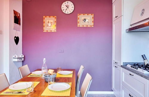Lecco Apartment | Cosy apartment for 6 people with WIFI, TV and patio
