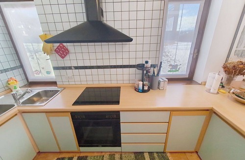 Carano Apartment | Cosy apartment for 7 guests with WIFI, TV, balcony, pets allowed and panoramic view