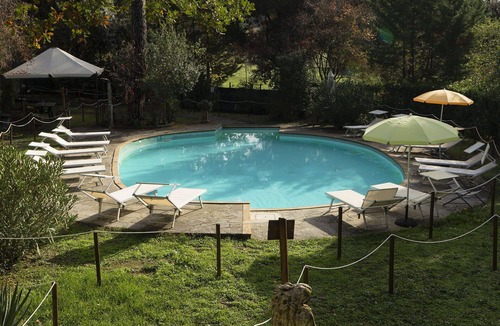 Chiusi House | Cosy apartment with A/C, WIFI, private pool, TV, veranda and pets allowed, close to Montepulciano
