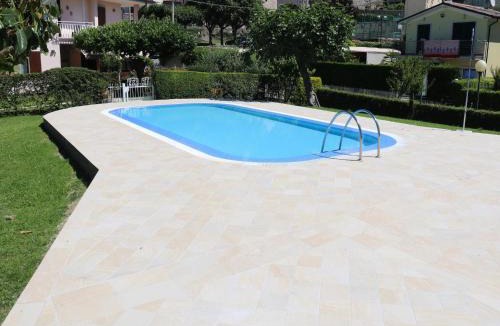 Calmasino House | Cottage near Lake Garda with Pool