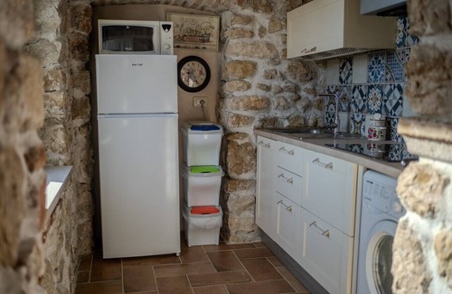 Spigno Saturnia Apartment | Country House in the Countryside with a Pool and a View 2