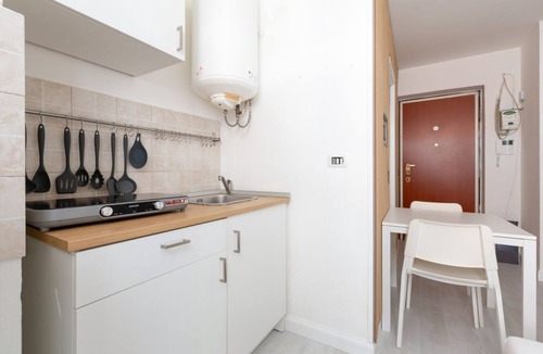 Affori Apartment | Cozy 22m2 studio apartment located on the second floor WITHOUT lift of a building in the Affori district.Able to comfortably accommodate up to 2 people, the property is located just 400 meters from the Affori FN yellow M3 metro line stop and the Affori