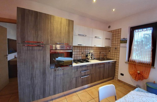 Magugnago Apartment | Cozy apartment 5 minutes from the beach with private parking