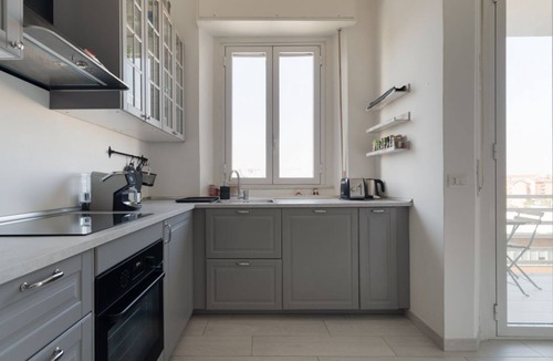 Ghisolfa Apartment | Cozy apartment of approximately 65 m2 located on the fifth floor of a building with lift, able to accommodate 4 people. The accommodation is located a short distance from tram stops 12 (under the house), 1, 14, 19 and just over 1 km from the Cenisio stop