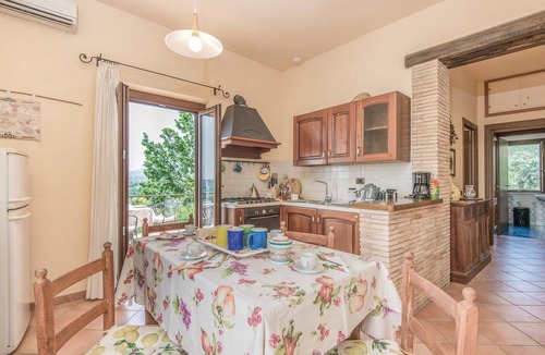 Poggio Catino House | Cozy home in Poggio Catino RI