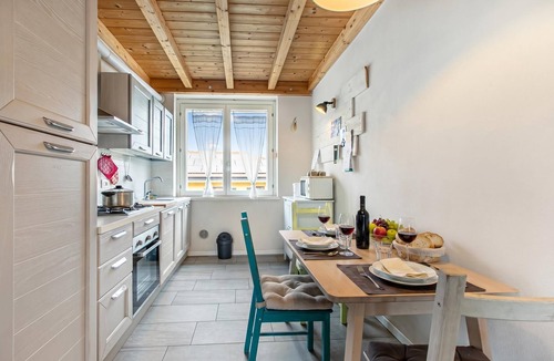 Ispra Apartment | Cozy Ispra Residence with Terrace, near Beach (Sleeps 3)Air-Con, Ispra, Italy