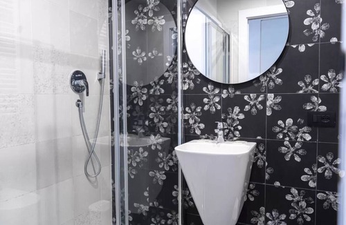NoLo Apartment | CRE16 Charming two-room apartment in a prime location