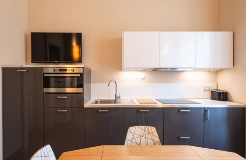 Guastalla Apartment | Crocetta Turandot one bedroom 1st floor - Mirable PM