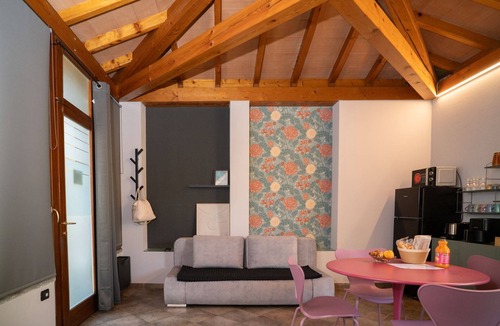 Somma Lombardo Apartment | Da Gise: Garden, Wifi, Malpensa