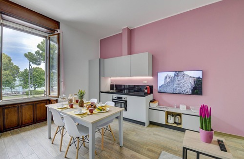 Desenzano del Garda City Centre Apartment | Desenzanoloft Palazzo Visconti - Garda Chiaretto
