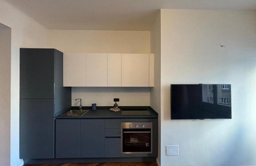 Zona Solari Apartment | Design, Light & Comfort in Milan