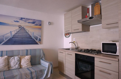 Lavinio Lido di Enea House | Detached cottage with patio and garden, up to 6 people