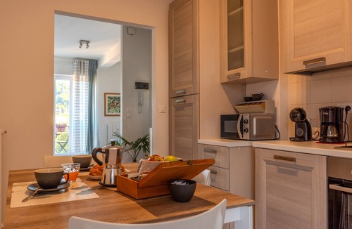 Nord-Ovest Apartment | DolceVista Valpolicella: Elegant Three-Room Apartment with Relaxation & Free Parking