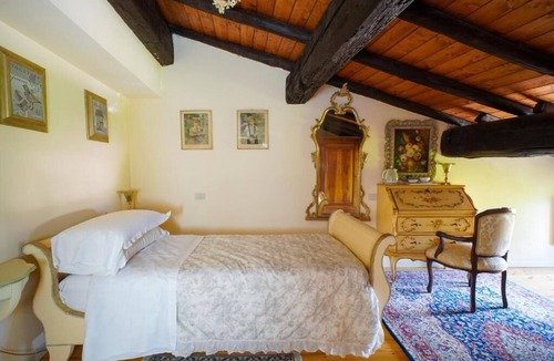 Est Bed & Breakfast | Dorigny Historic Villa - Single Room with Garden View