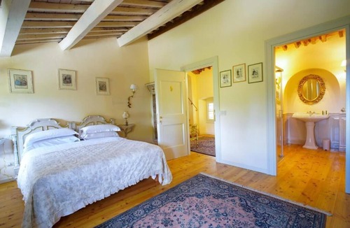 Est Bed & Breakfast | Dorigny Historic Villa - Deluxe Double Room with Garden View