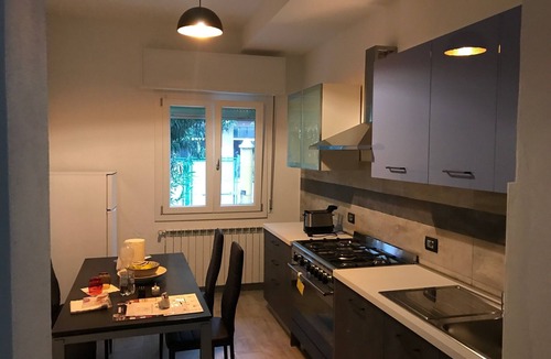 Crocetta-San Lazzaro-Modena Est Apartment | DucaleGuestHouse B&B