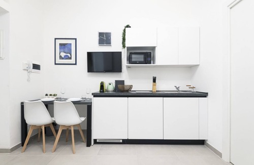 Isola Apartment | Easylife - Practical studio in the Fontana area