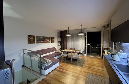 Toscolano Maderno Apartment | Elegant and Modern Style Apartment