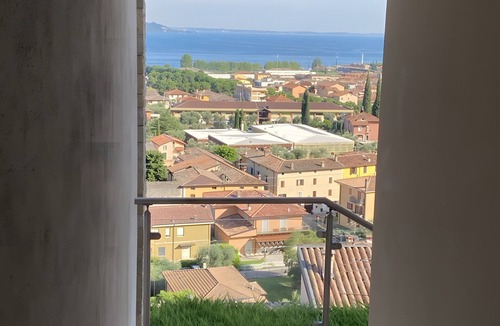 Toscolano Maderno Apartment | Elegant and Modern Style Apartment