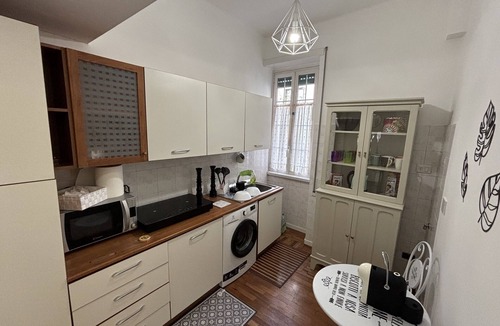 Quartiere Coppede Apartment | Elegant Apartment Near Metro Line B - Luiss Guido Carli