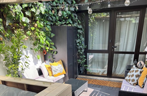 Washington Apartment | Elegant Apartment with Private Garden - Near M4 Metro & Center