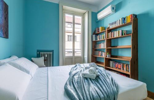 Loreto Apartment | Elegant Apartment with Parking - Central Station