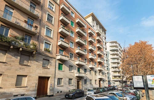 Crocetta Apartment | Elegante e raffinato in zona Crocetta by Wonderful Italy