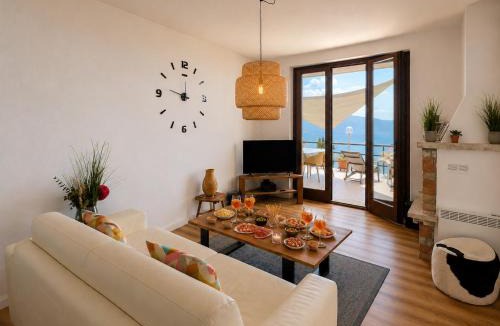 Aer Apartment | Elisa - Theater Home