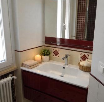 Quartiere XXIII Alessandrino Apartment | Elodie Deluxe apt -15 min Colosseum Metro - Center -Parking-Balcony