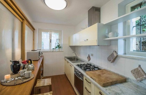 Nozanno Villa | Emilia, private pool villa, view, WiFi. Lucca