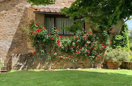 Pergine Valdarno House | Entire home hosted by Agriturismo Castello Di Montozzi