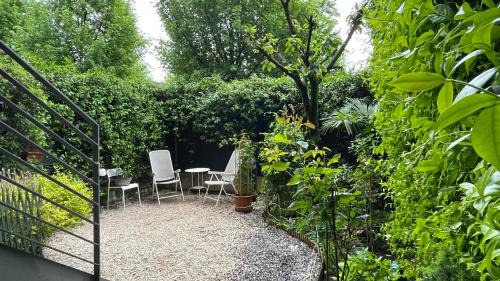 Precotto Apartment | "Exclusive garden" Direct metro to Duomo in 15 min