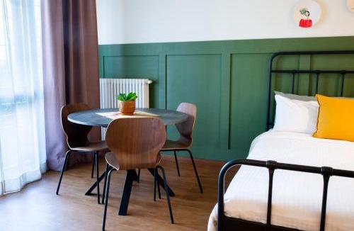 Precotto Apartment | "Exclusive garden" Direct metro to Duomo in 15 min