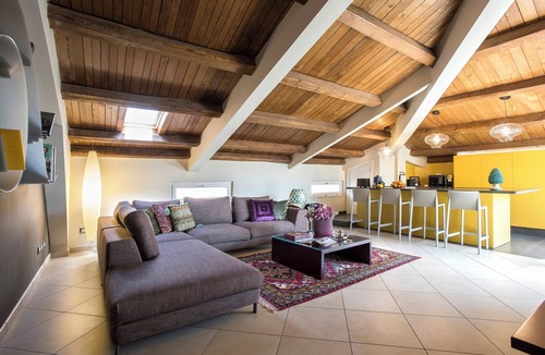 Rione V Ponte Apartment | Exclusive Roman Attic: Between Vatican, Trastevere & Piazza Navona
