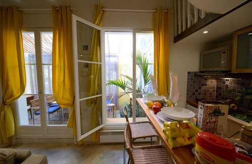 3rd Arrondissement Apartment | F0G Springbreak