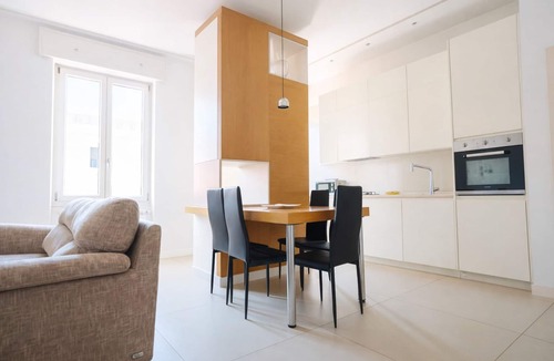 Arenella Apartment | Family & Friends: 3 bedrooms, 2 bathrooms, 10 m from the subway Vomero - Fast Wi-Fi